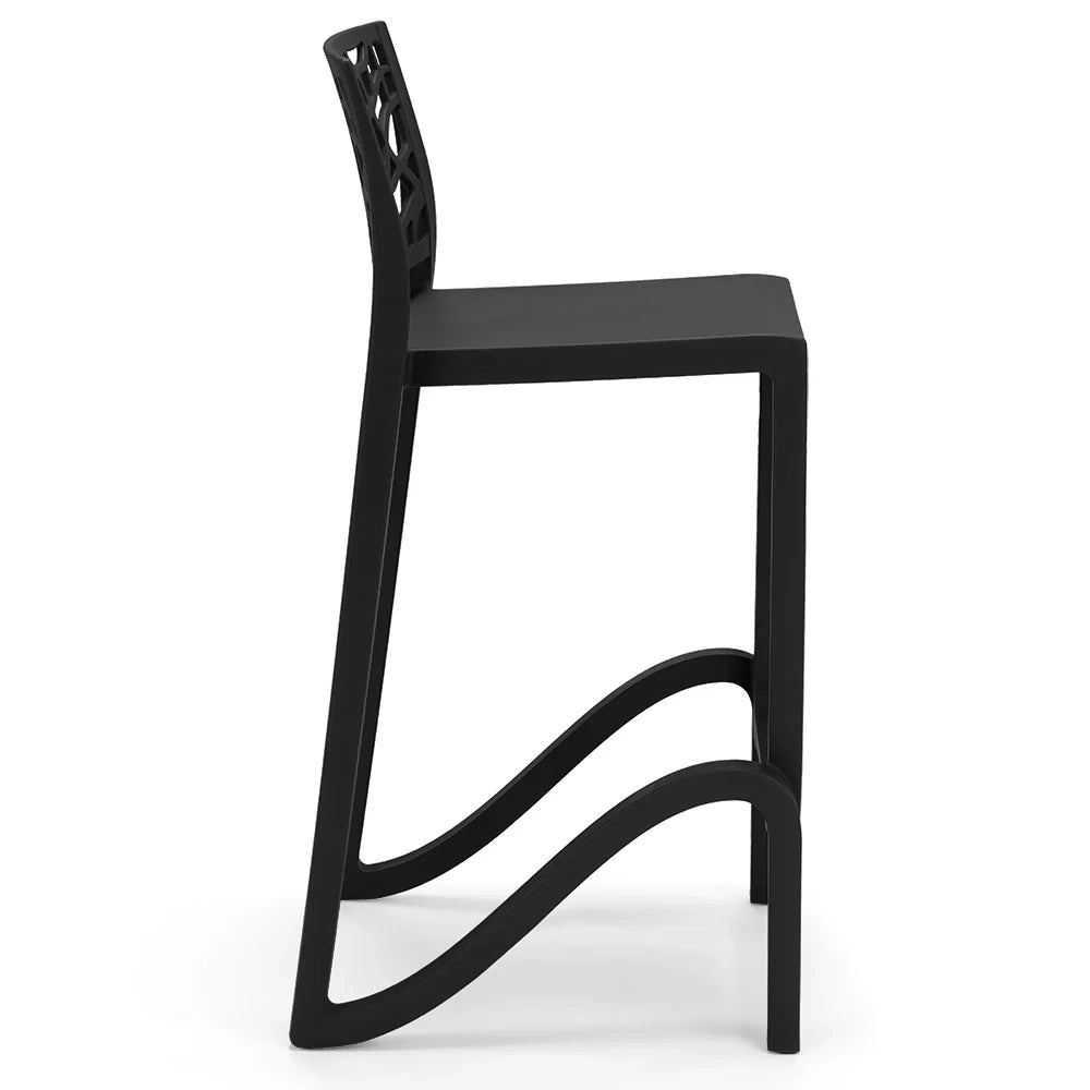 Sgabello in polipropilene TETI altezza seduta 75cm, impilabile, idrorepellente, resistente ai raggi UV, design moderno e innovativo, ideale per la cucina, la veranda o giardino colore Ghisa