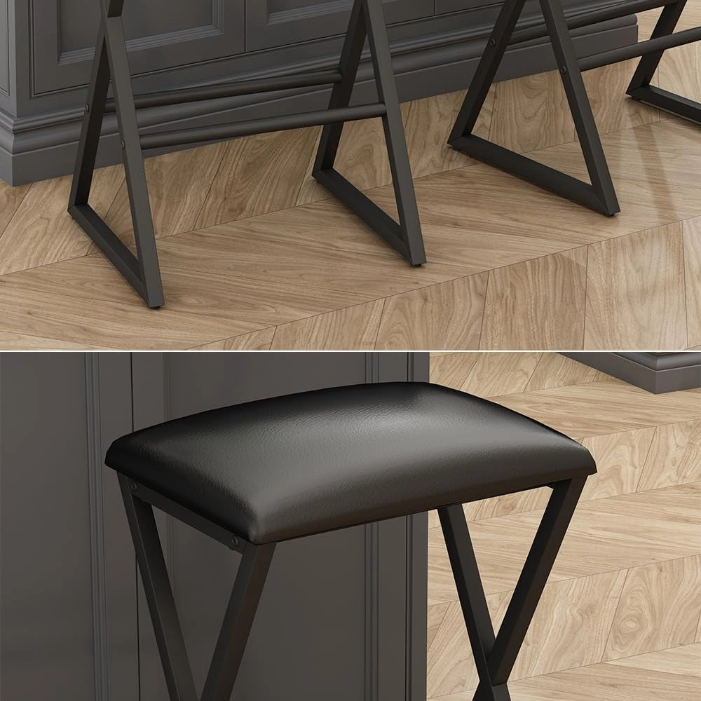 Set di 2 sgabelli da bar Vault, Nero, 40 x 64 cm 2 parti, con poggiapiedi e gambe in metallo verniciato a polvere