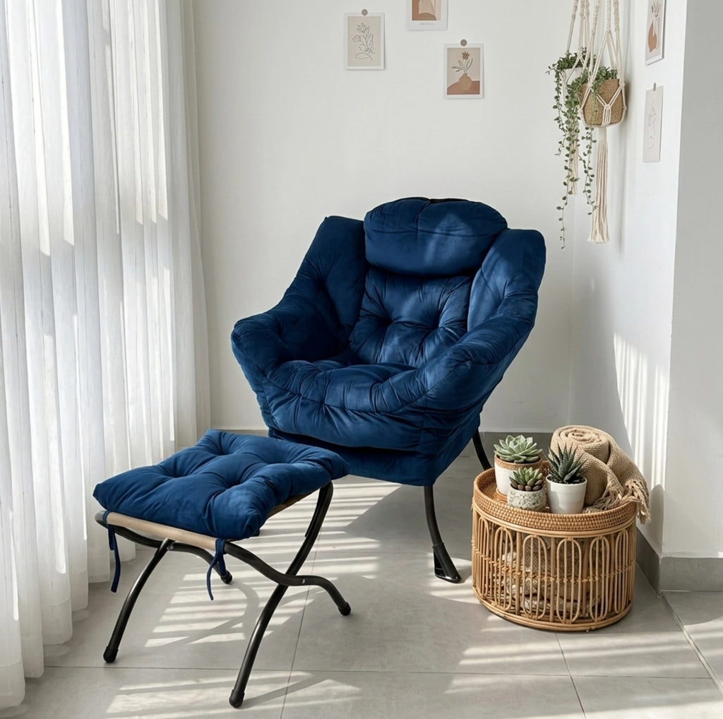 Poltrona relax con poggiapiedi blu scuro, tasca laterale e braccioli