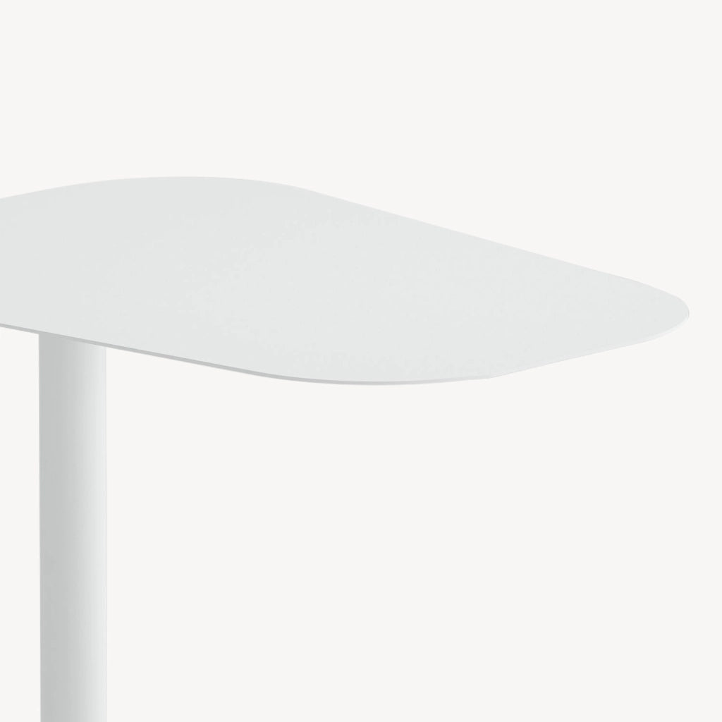 Tavolino Laterale da Divano Nastätten Metallo Piano Trapezoidale - Bianco [en.casa]