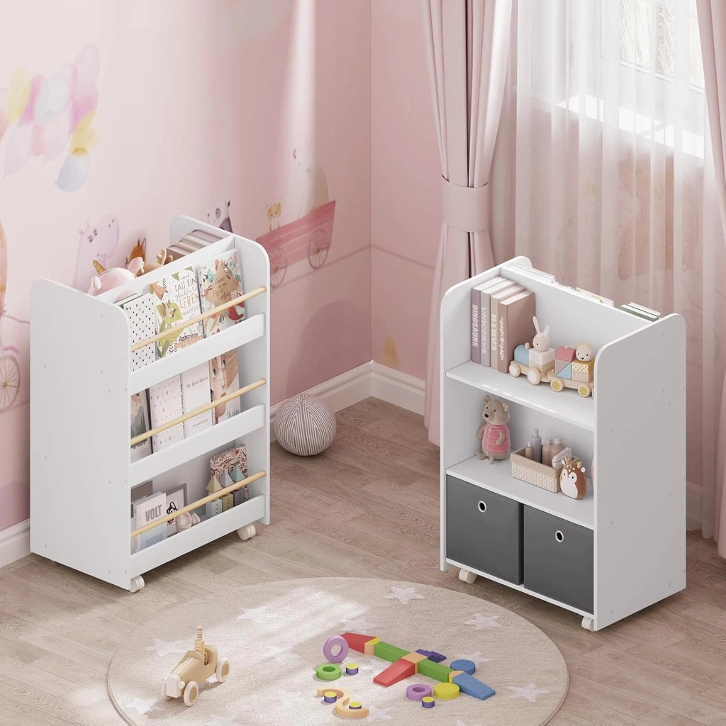 Libreria per Bambini con Ruote 2 in 1, Porta Libri e Giocattoli, Libreria a 3 Ripiani e Portagiochi con Scatole e Scomparti Aperti per Camerette, Asili, in Legno, Bianco, 62,5x40x82,5cm