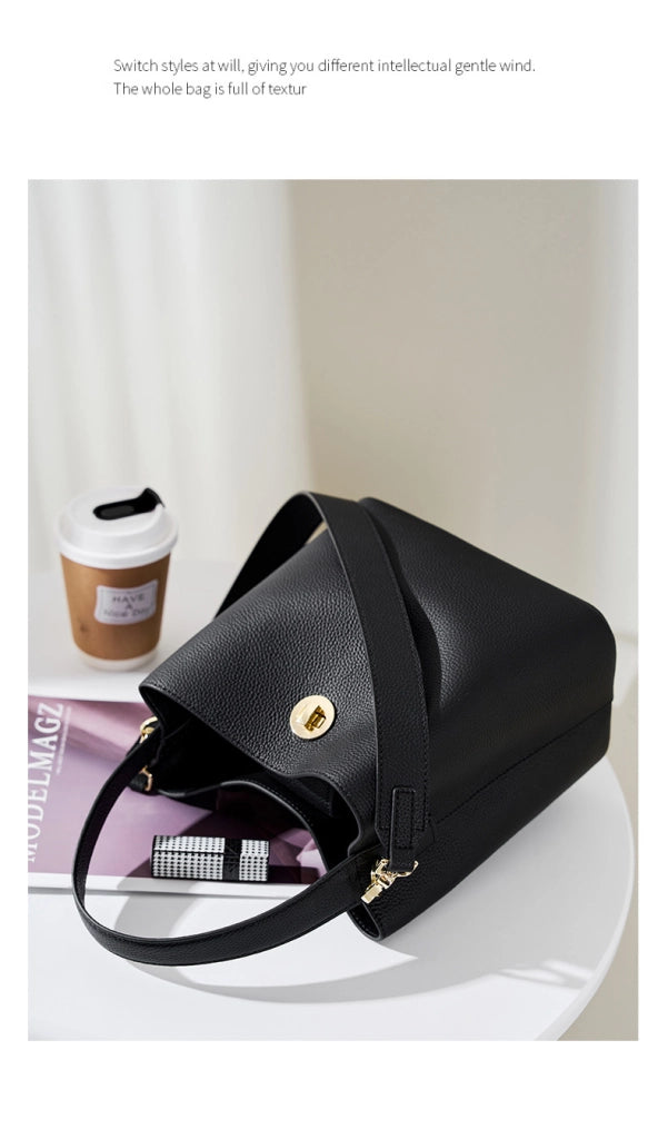 Borsa a tracolla da donna in vera pelle, colore nero.