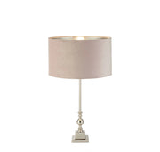 Lampada da tavolo Whitby - Metallo cromato e paralume in velluto rosa