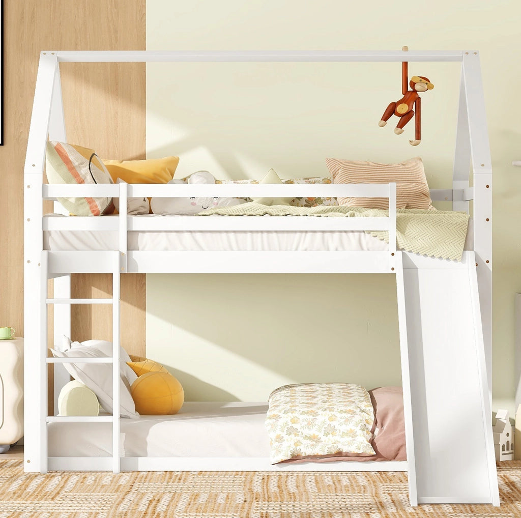 Letto a castello 90x200 cm a forma di casa con scivolo e scala in legno bianco