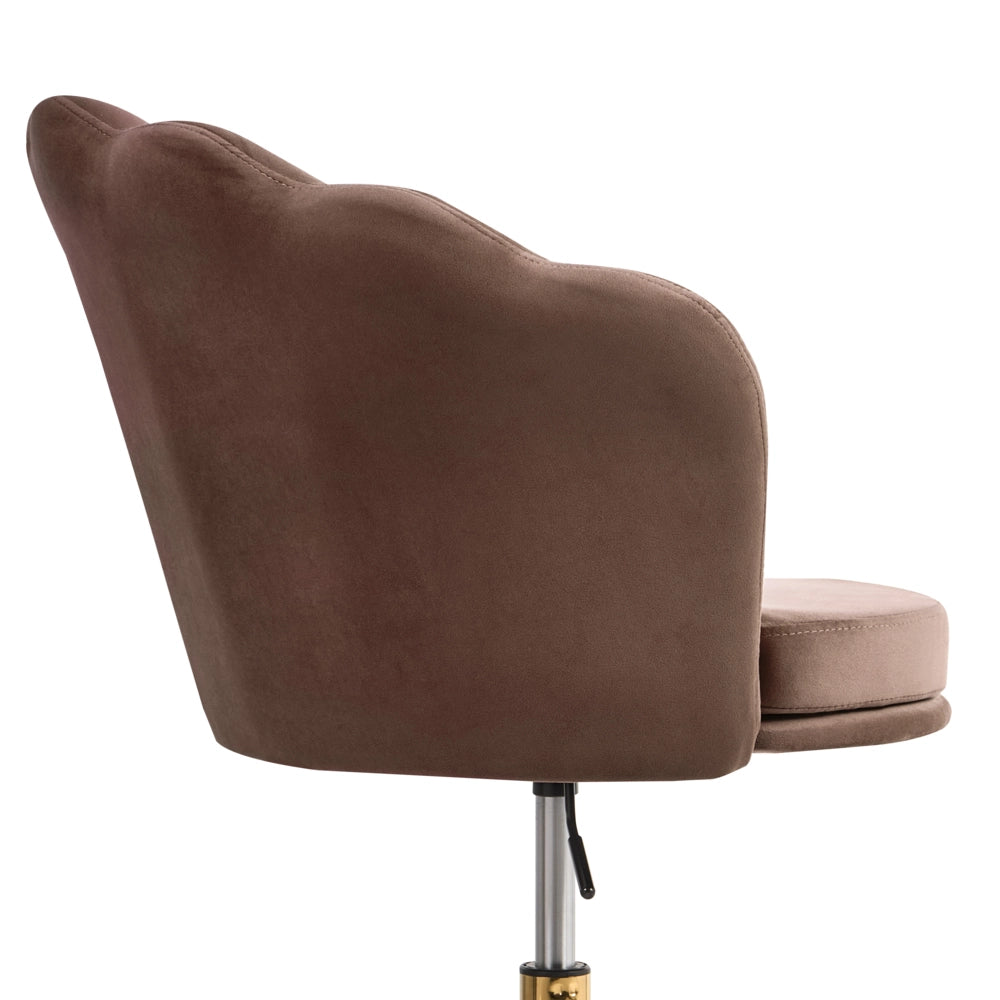 Sedia da ufficio in velluto di colore marrone con base girevole altezza regolabile elegante moderna