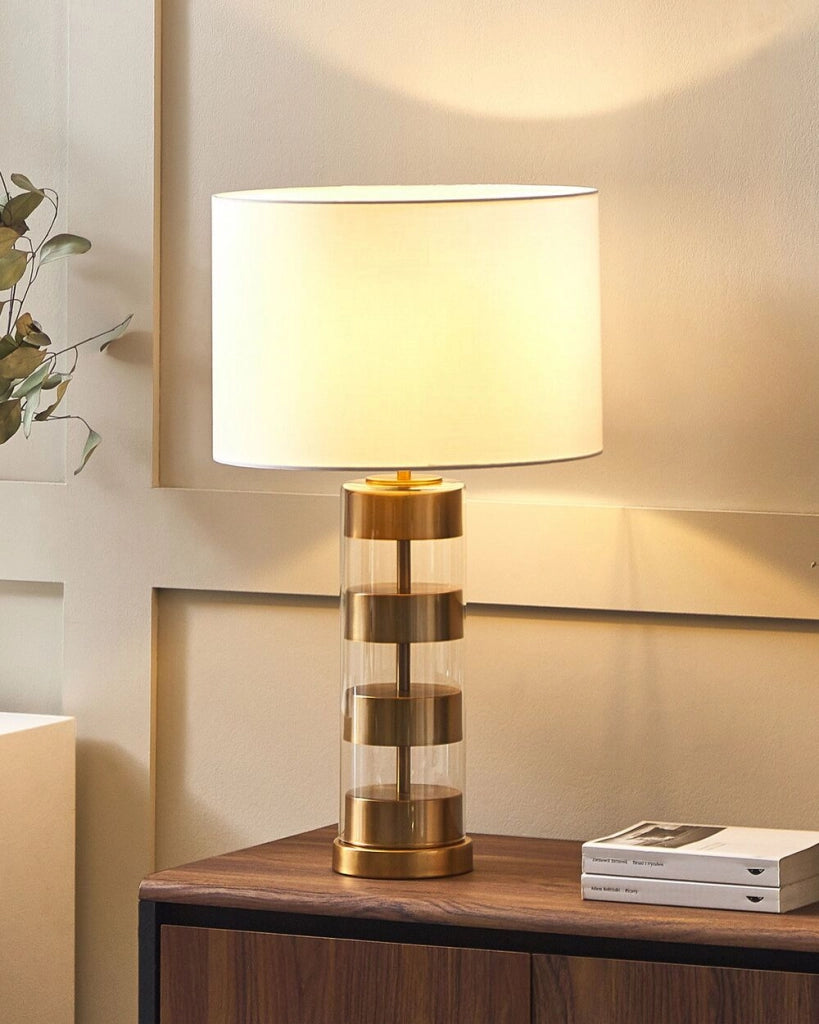 Lampada da Tavolo Base in Vetro dorato/Trasparente con Paralume in Tessuto a Forma di Tamburo Bianco