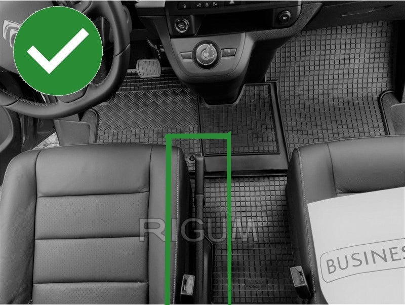 RIGUM-904413-904185, Tappetini in Gomma per Opel Vivaro 5 posti dal 2020 - (2 anteriori + 3 posteriori)