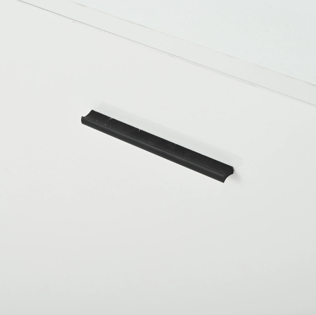 Set guardaroba da ingresso in bianco con specchio e scarpiera