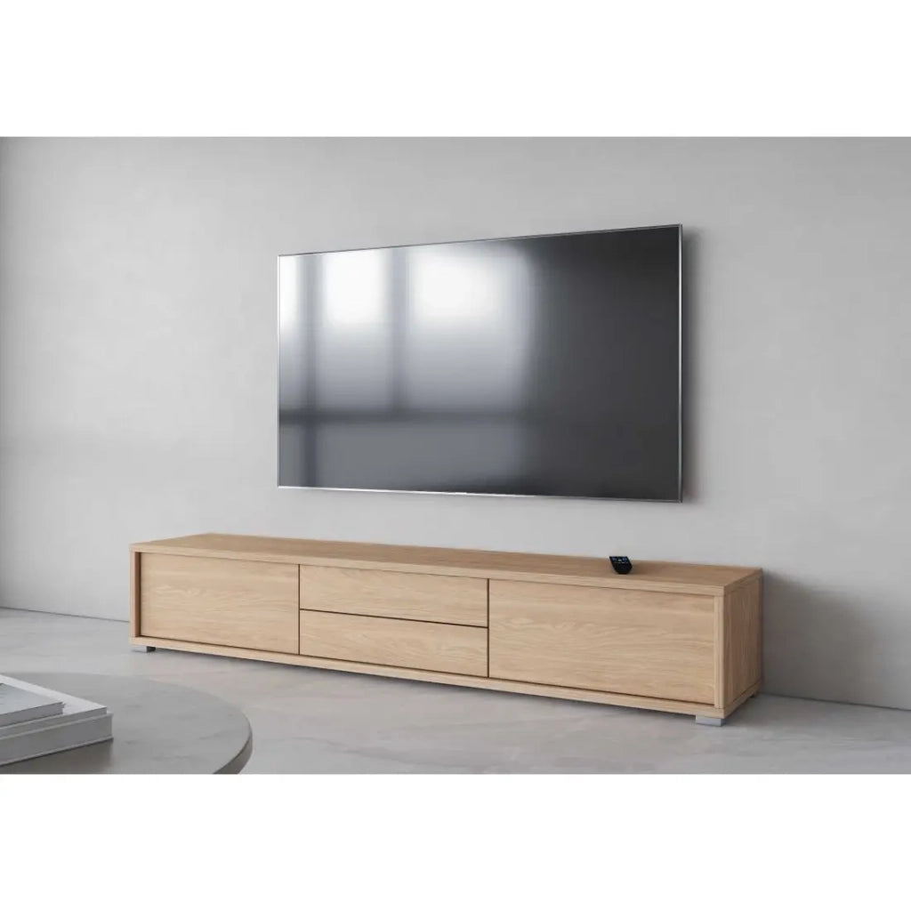 Mobile TV 180cm, 2 cassetti e 2 porte collezione MAANUM. Colore rovere chiaro.