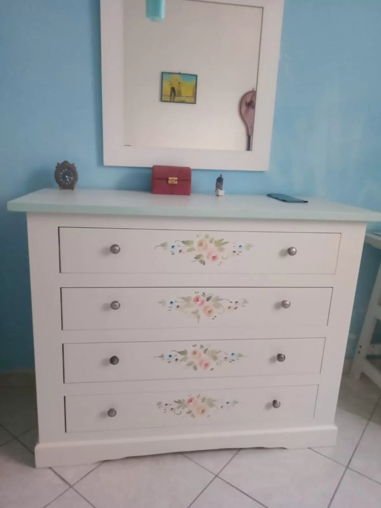 Cassettiera 4 cassetti legno shabby bianco decori 115x50x90 (498) - Mobili 2G