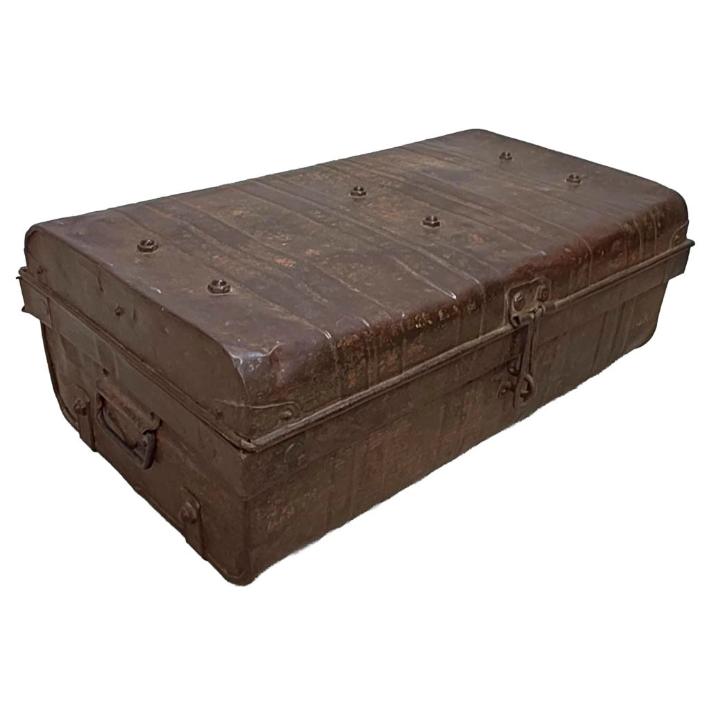 Valigia artigianale in metallo, 67x37x25h cm