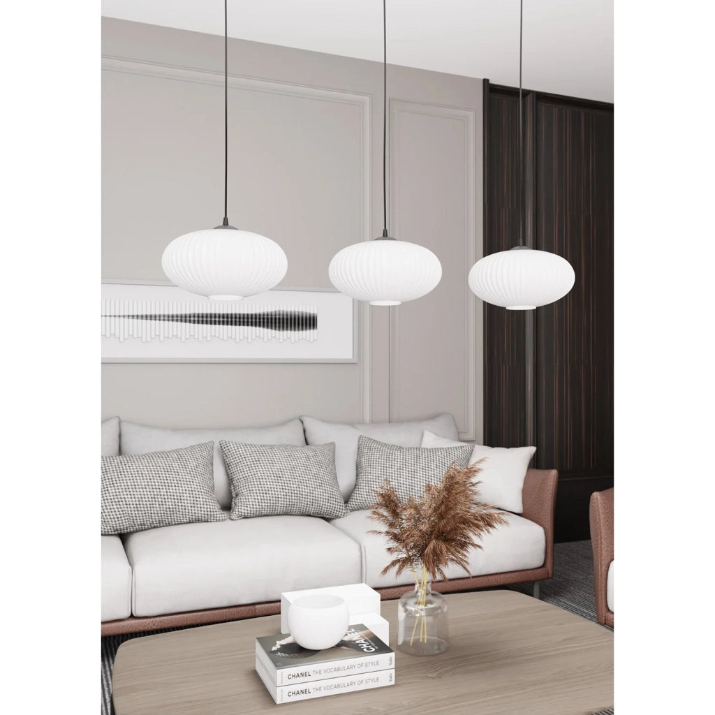 Lampadario 3 Luci Iris In Acciaio Nero Paralume Plissettato Bianco