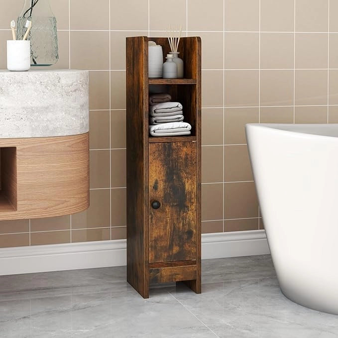 Mobiletto Bagno, Credenza da Terra in Legno per Angoli con Porta e Ripiani Regolabili, Credenza Stretta Salvaspazia per Porta Carta Igienica, Ideale per Bagno e Cucina (Marrone)