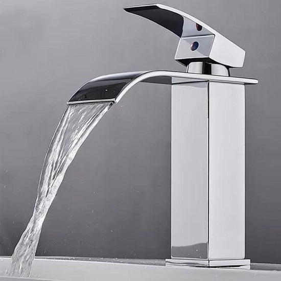 Fonte a Pulsante - Rubinetto a Cascata in Acciaio Inossidabile con Maniglione di Regolazione della Temperatura, Regolabile, Design Moderno e Quadrato con Finestra Chromata.