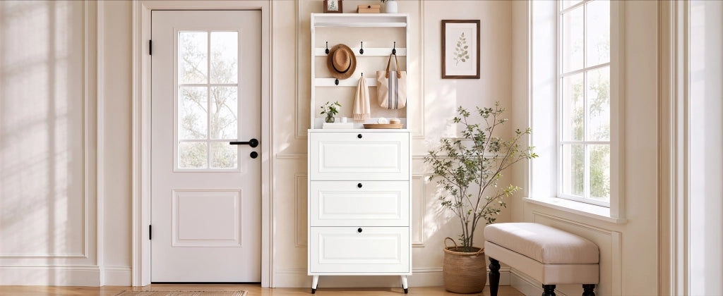 Mobile da ingresso con scarpiera a 3 ante ribaltabili, ganci e barra appendiabiti, per corridoio, bianco, 66 × 17 × 180 cm