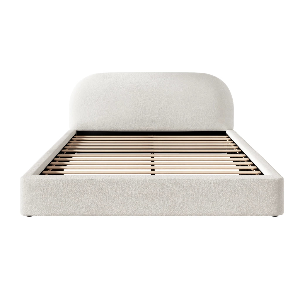 Letto matrimoniale 180x200 cm in Bouclé beige con rete a doghe, testiera imbottita e struttura con angoli arrotondati