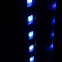 Camino Elettrico da Parete Potenza 1000W/2000W Effetto Fiamma 7 Colori con Telecomando 90 × 9.5 × 56cm