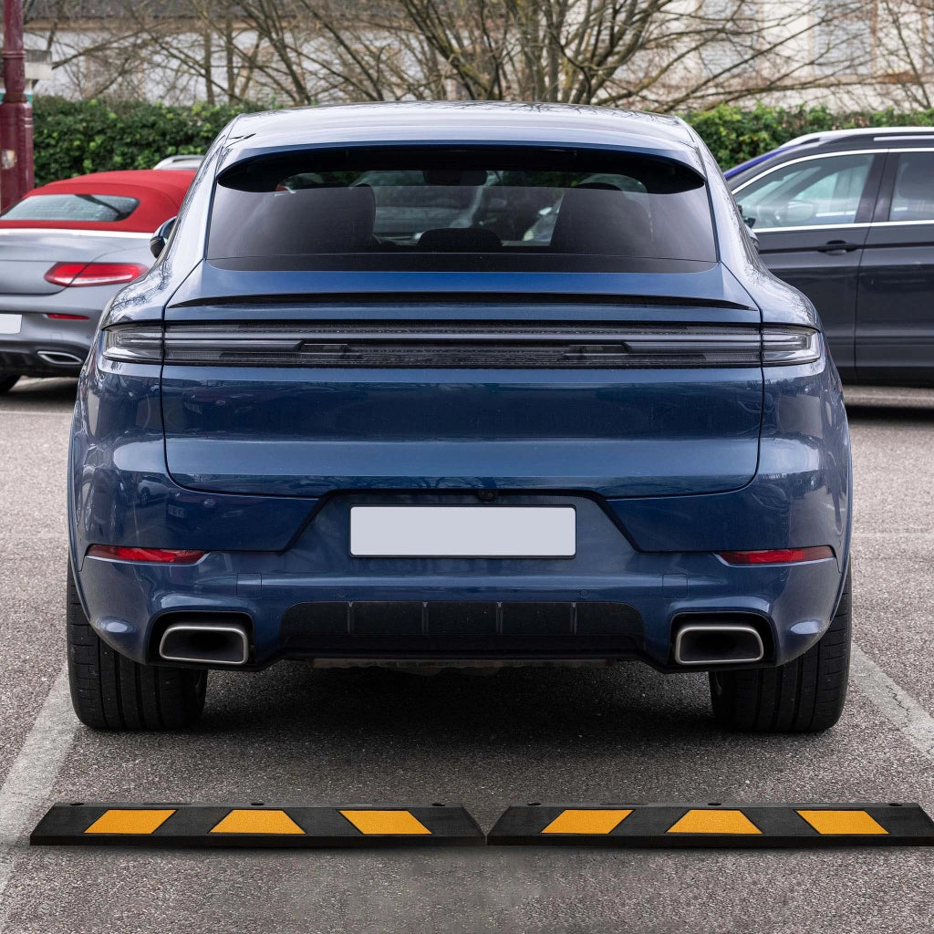 Delimitatore di parcheggio, 2 battiruota in gomma 1200x150x100mm con fasce rifrangenti, Fermaruota