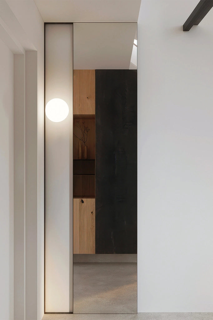 KANTAN - Lampada da tavolo e parete in cemento rosso con sfera in vetro soffiato satinato, attacco E14 IP20 - Rossini Illuminazione