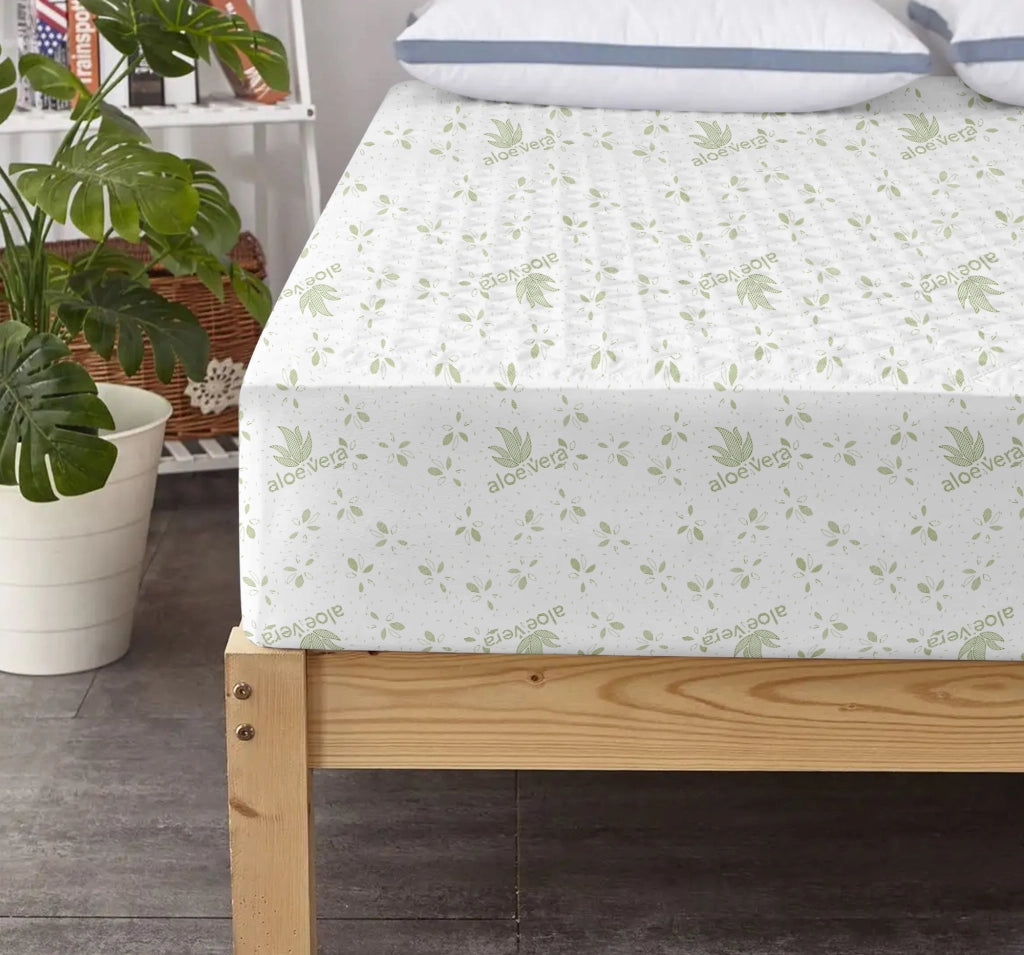 Coprimaterasso Trapuntato Impermeabile Aloe Vera Micro Traspirante Silenzioso Barriera Liquidi Lenzuolo Angoli Elasticizzati SalvaMaterasso Poliestere Bianco  Bianco - 180x200+30cm