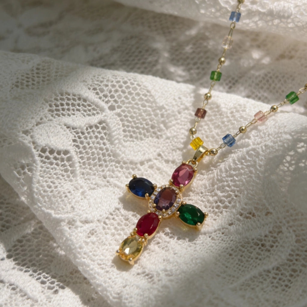 Collana con croce in zirconi colorati ad alto contenuto di dopamina