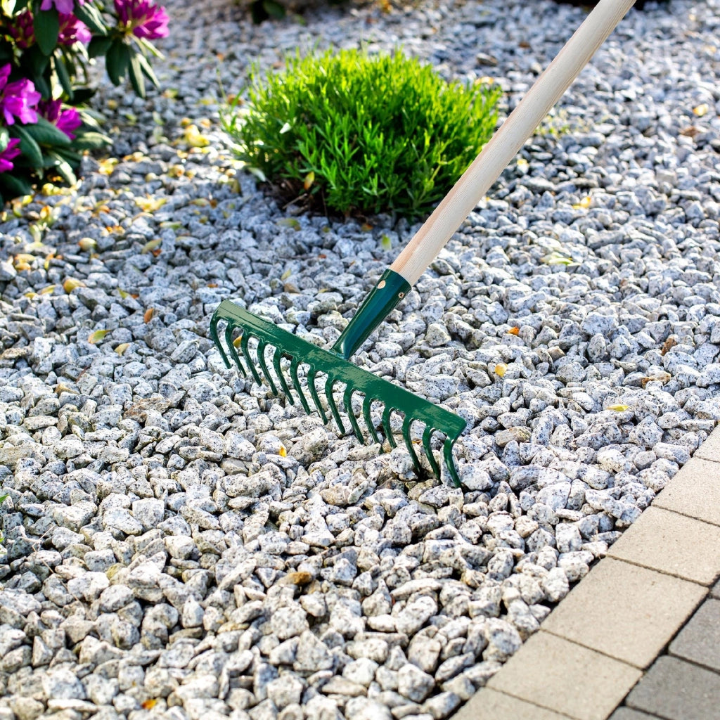 Rastrello per foglie KADAX per giardino, con manico in legno, lunghezza 138 cm, 14 denti, robusto.