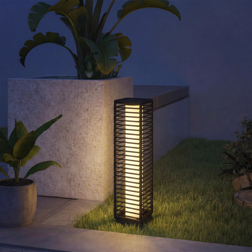 Lampada da giardino solare in resina ¨C zephmum ¨C 16x16x68 cm nero