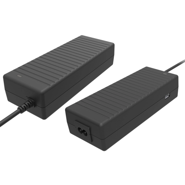 Alimentatore Universale per Notebook 120W con 12 connettori- porta USB 5V1A- 100/240VAC- 9.5/24VDC