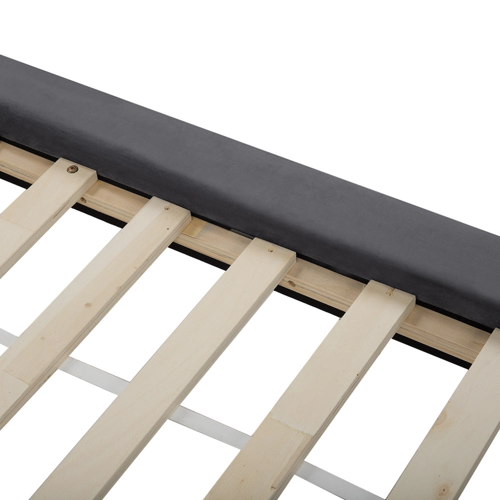 Letto 180 x 200 cm in velluto grigio struttura imbottita gambe a forcina in metallo testiera trapuntata