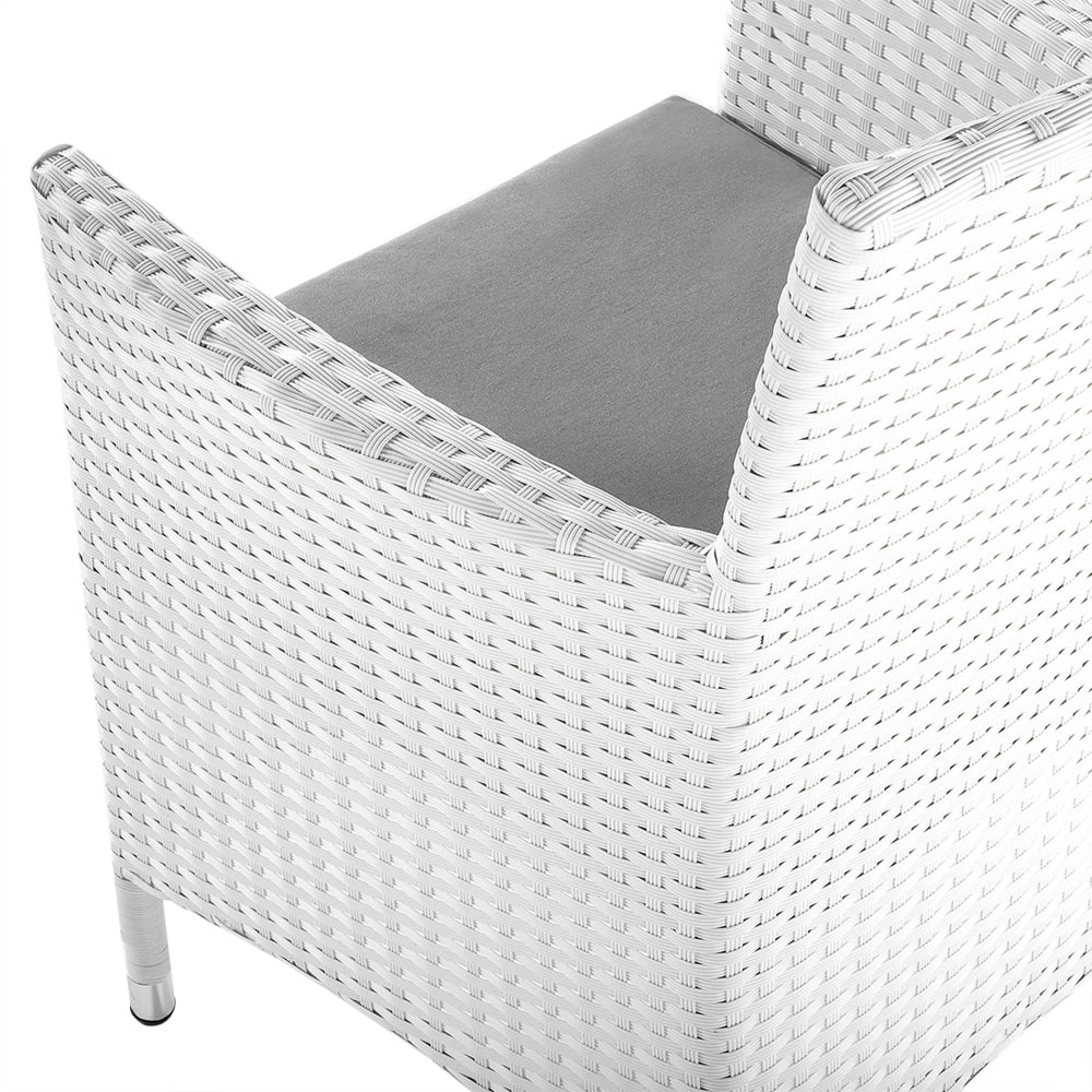 Set di 2 sedie da pranzo da giardino bianche con cuscino in finto rattan grigio. per esterni