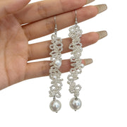 Orecchini romantici con perle intrecciate a nebbia floreale argentata, elegante catenina per clavicola realizzata a mano con perline.