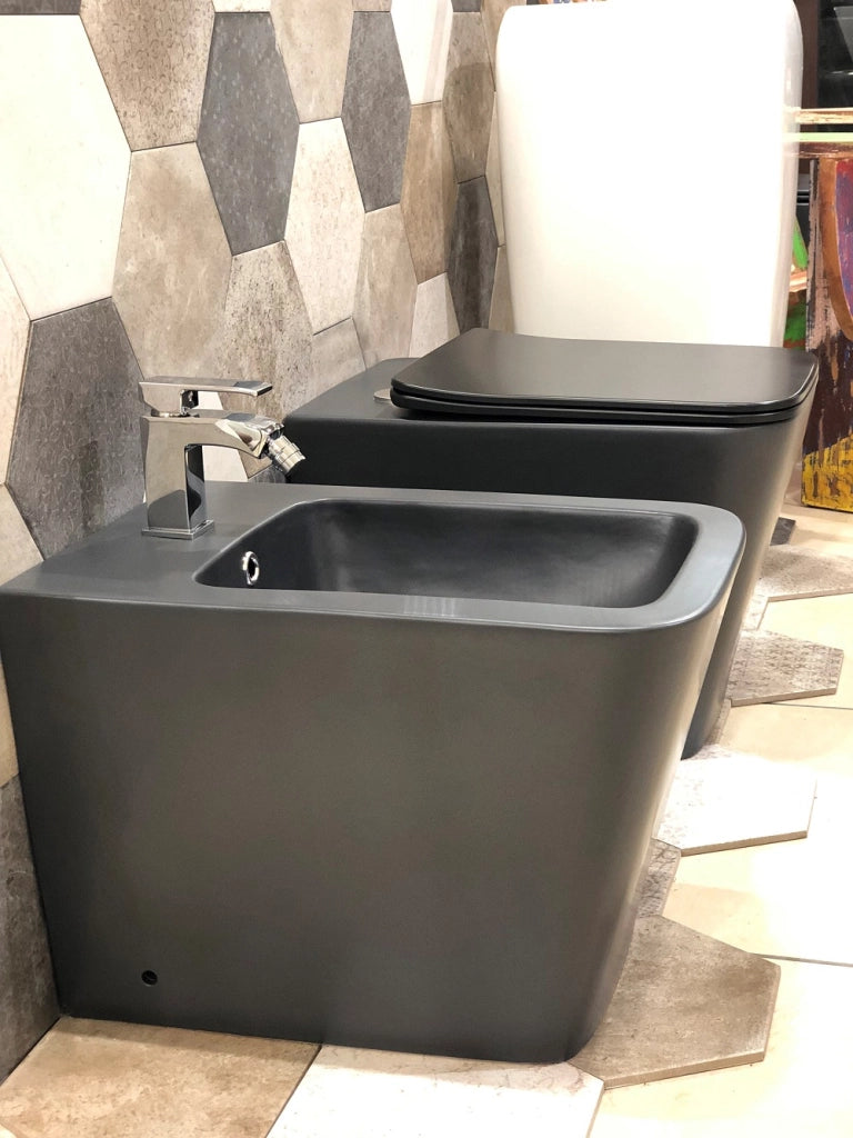 Coppia di sanitari wc e bidet a terra ceramica nera SICENA SQUARED