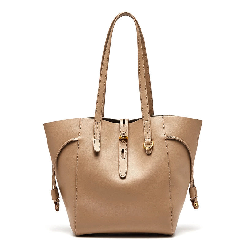 Borsa a tracolla da donna in vera pelle, colore marrone.