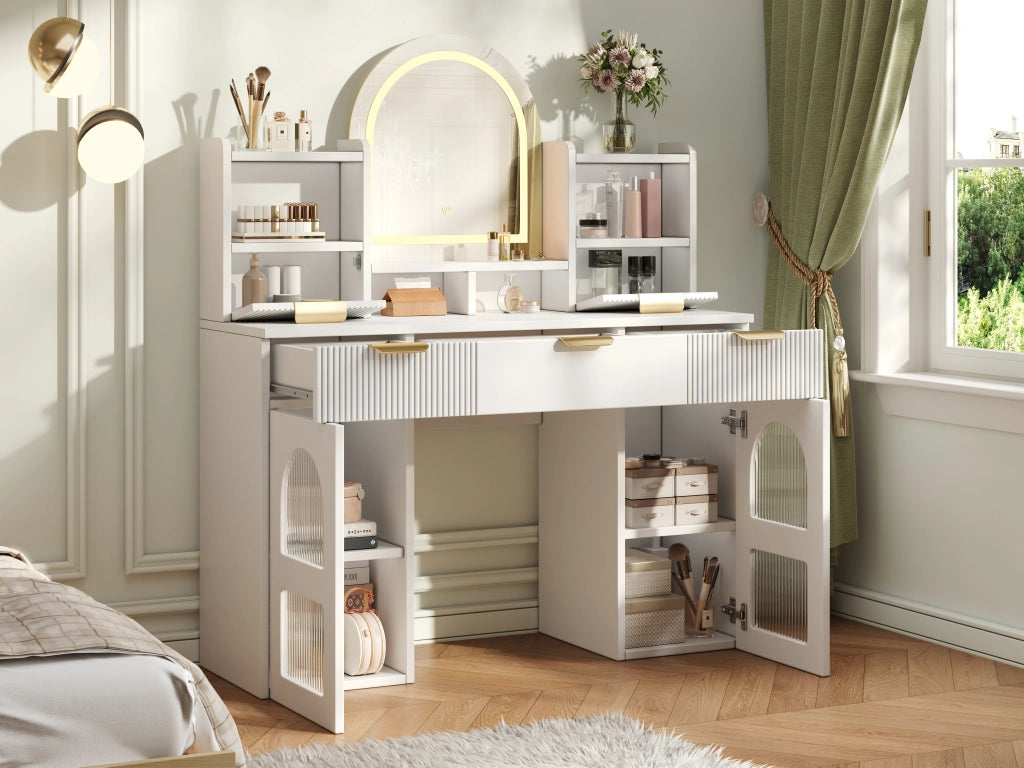 Tavolo da toeletta con specchio LED; 3 cassetti; 2 ante vetro e mensole; Bianco; 120×40×139;5cm