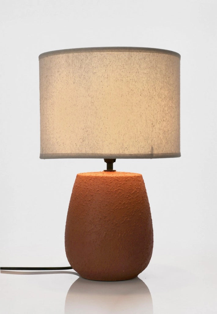 Lampada da Tavolo con Base in Ceramica e Paralume in Lino - MEI-HSUAN