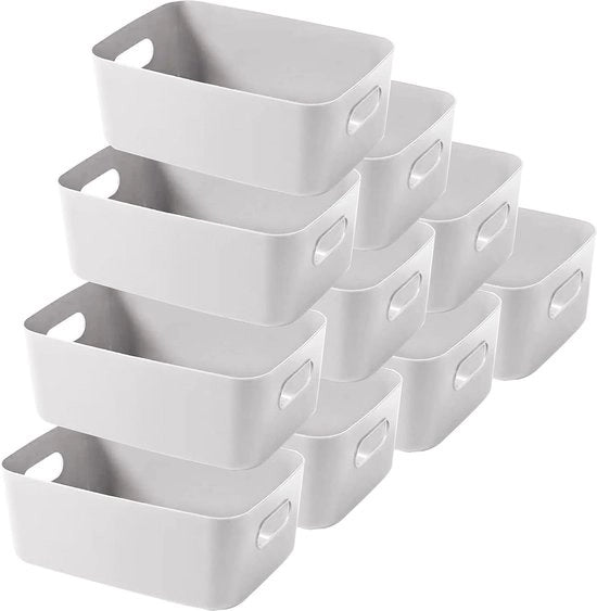 Decine di contenitori di plastica per archiviazione con maniglie, box organizzatrice per la cucina, contenitore di plastica per la stanza da bagno.