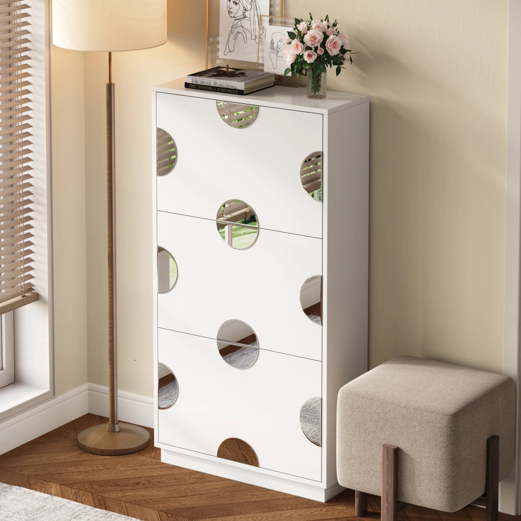 Scarpiera moderna e unica, di colore bianco, con 3 ante, specchio rotondo e ampio spazio contenitivo, ideale per l'ingresso/atrio.