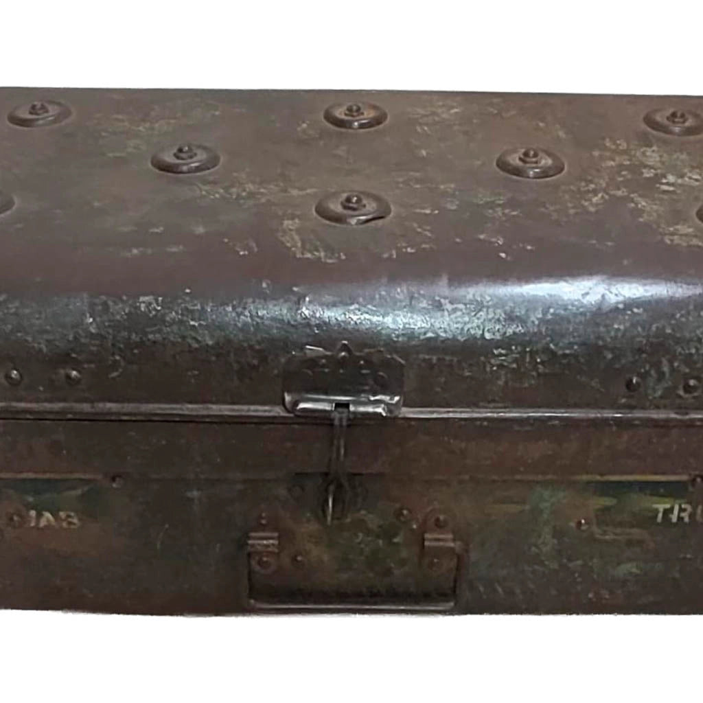 Valigia artigianale in metallo, 67x37x25h cm