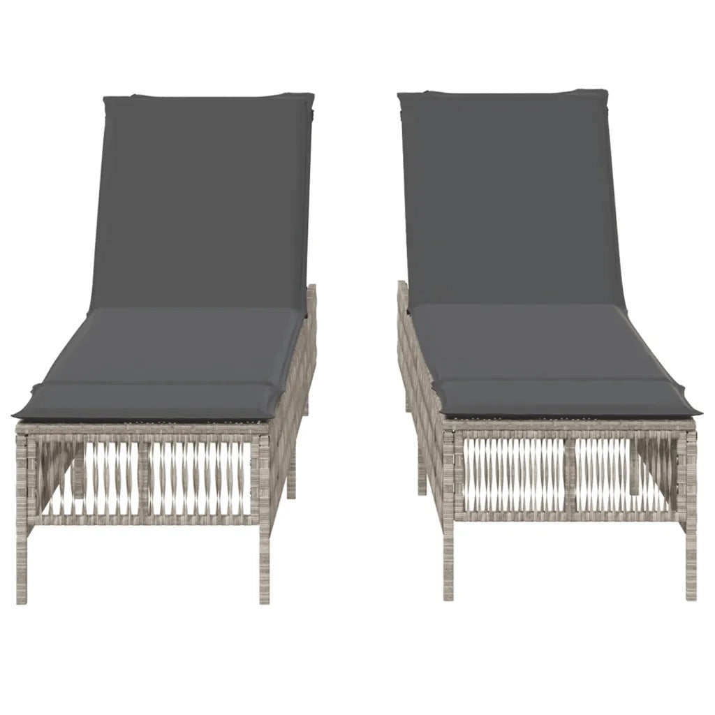 Lettino Prendisole 2 pz con Cuscini Grigio Chiaro in Polyrattan