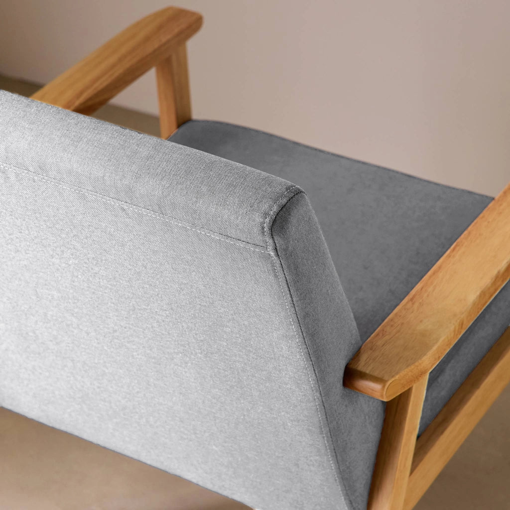 Poltrona scandinava in legno e tessuto, grigio chiaro