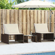 Lettini prendisole 2 pz con tavolo marrone in polyrattan