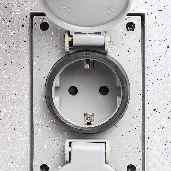 Presa multipla effetto granito per esterno 4 attacchi protezione IP44 2 interruttori