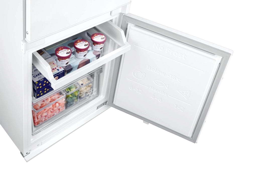 Samsung BRB26703CWW F1rst Frigorifero Combinato da Incasso 264 L 177.5 cm Classe C 35 dB Total No Frost Twin Cooling Plus colore Bianco