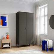 Armadio Guradaroba Esteli in Acciaio a 2 Ante con 2 Barre Appendiabiti e 4 Ripiani 170 x 80 x 45 cm - Nero [en.casa]