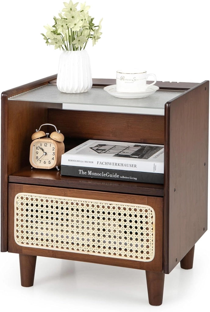Comodino in Bambù, Comodone da Letto con Cassetto in Rattan e Scomparto Aperto, Tavolino con Piano in Vetro, 43 x 35 x 50 cm (1 Marrone)