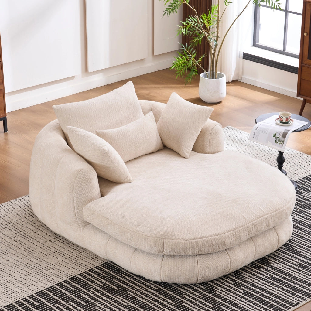 Poltrona chaise longue in ciniglia bianca con seduta profonda cuscini aggiuntivi e schiuma ad alta densità