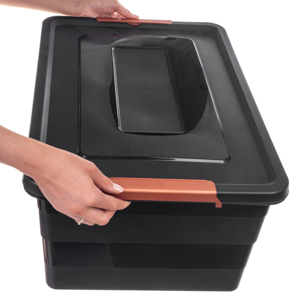 Set di 3 contenitori portaoggetti in plastica KADAX con coperchi.