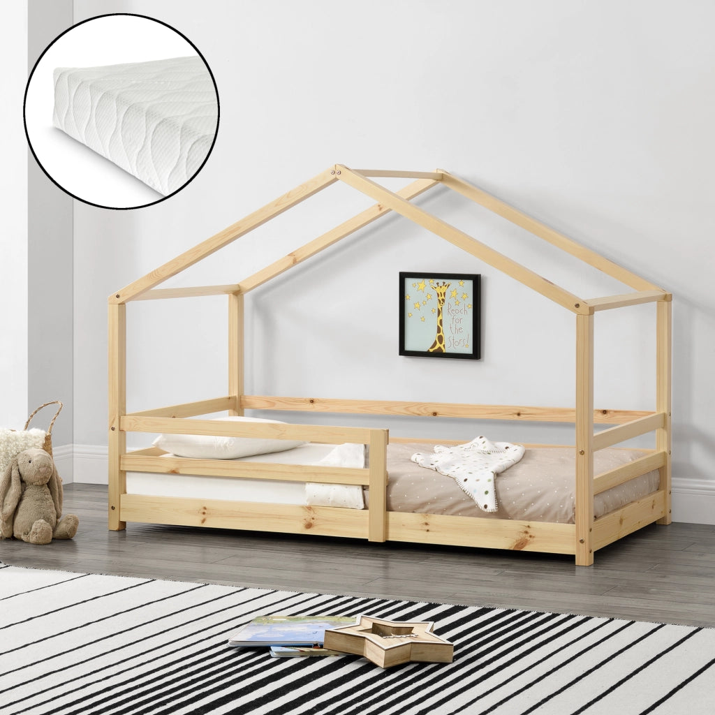 Letto per Bambino a Forma di Casetta con Barriere di Sicurezza e Materasso Ortopedico 90 x 200 cm Lettino in Legno di Pino con Sponde - Color Legno Naturale