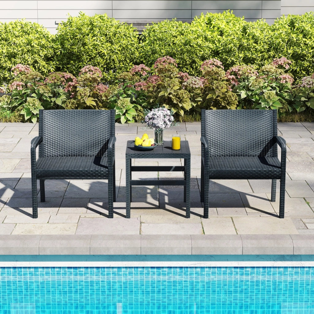 Set di conversazione da esterno con 2 poltrone moderne in rattan e tavolino quadrato, Set di mobili da patio a 3 pezzi Grigio-Sedie da esterno