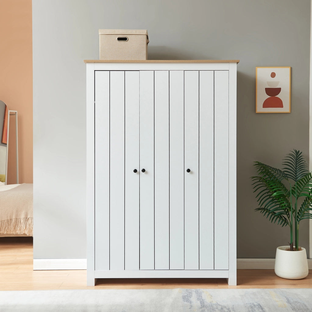Armadio Guardaroba Vasand a 3 Ante con Barre Appenditi e Ripiani 175x120x52 cm Bianco / Effetto Rovere [en.casa]